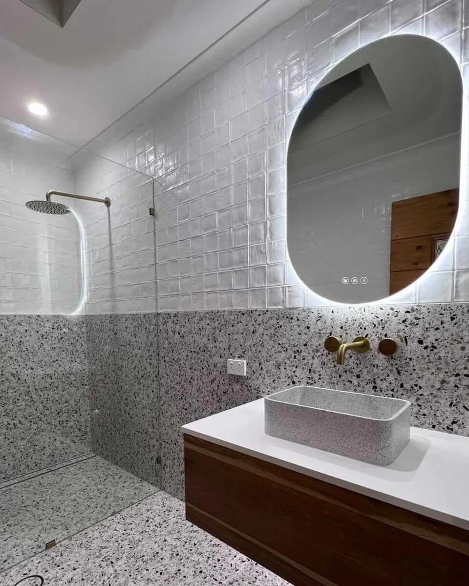 Oval & Irregular Shaped Mirrors