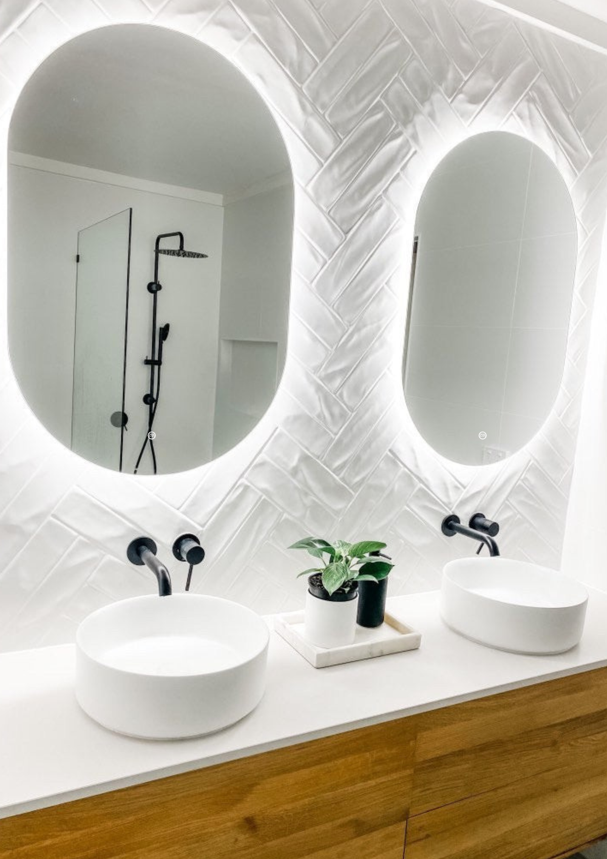 Riviera Oval Ambient LED Mirror