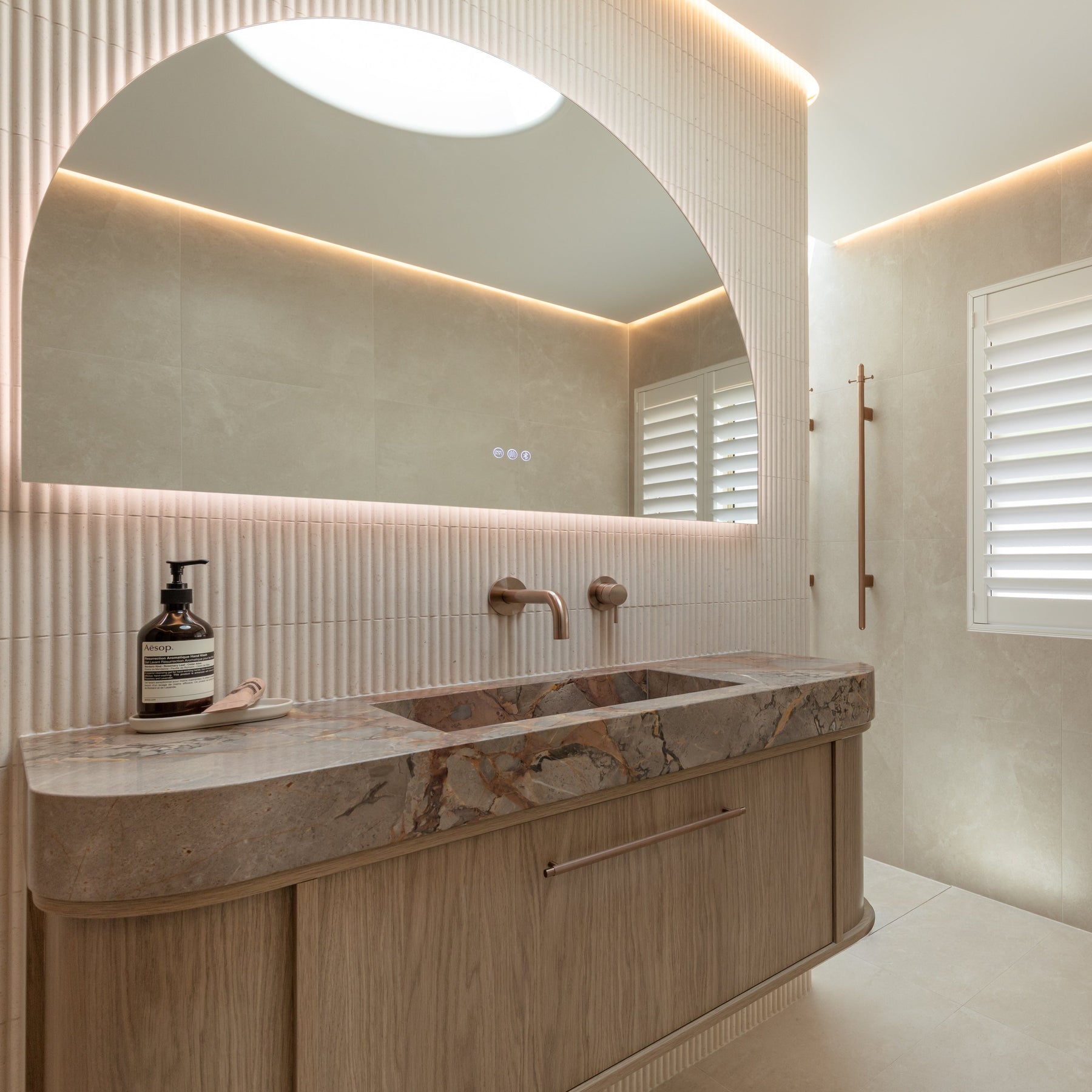 Framed or Frameless? Choosing the Right Look for Your Smart Mirror