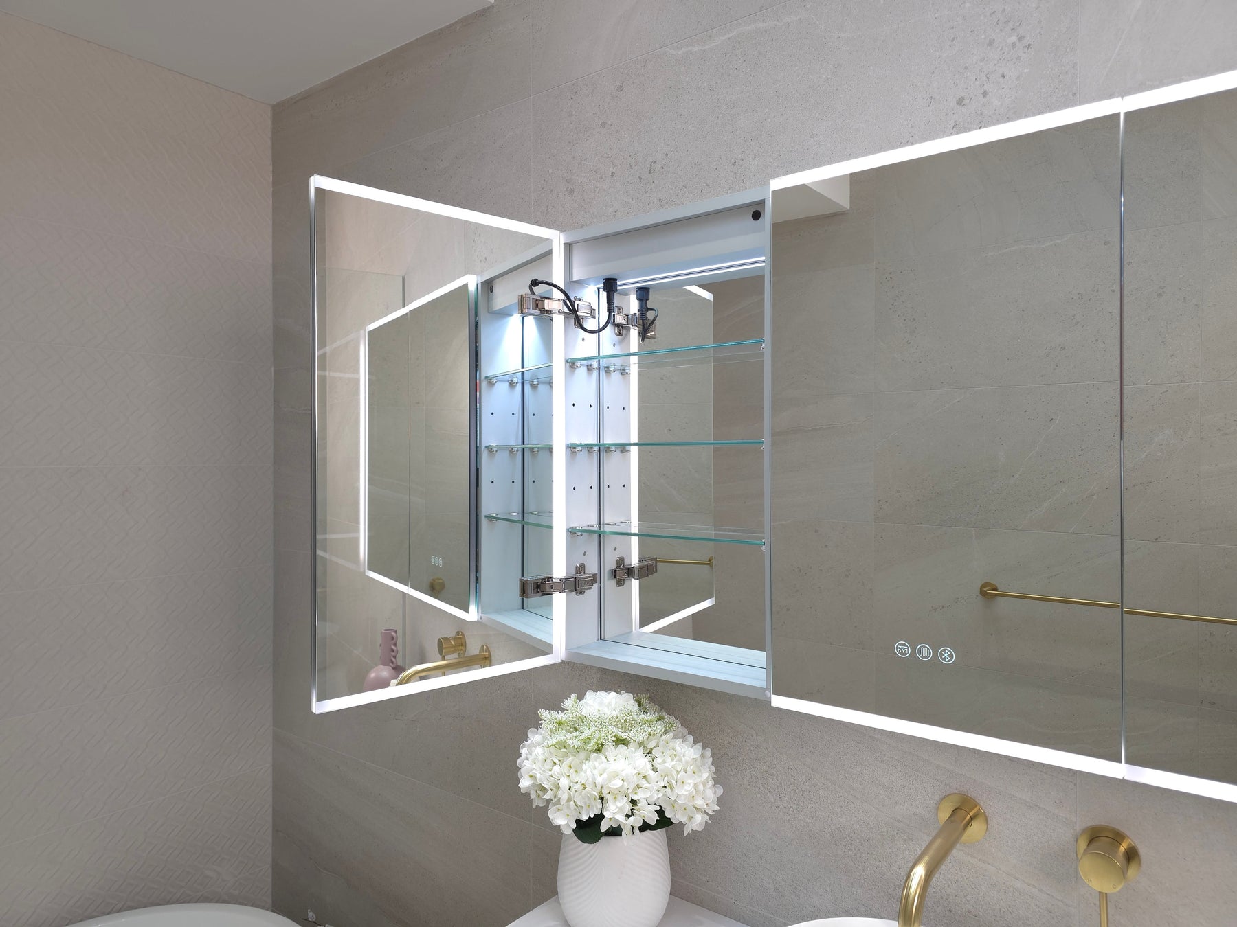 Mirror Cabinet or Bathroom Mirror? The Complete Decision Guide *