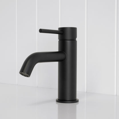 Vienna Short Basin Mixer Matte Black