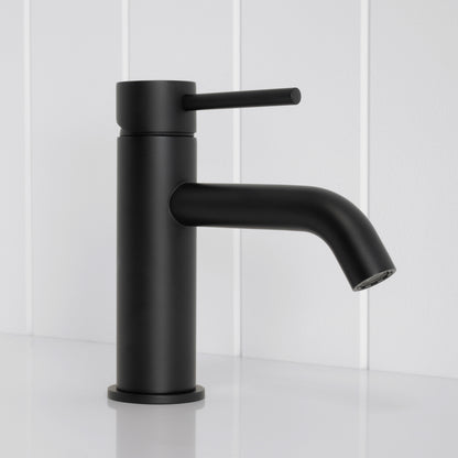 Vienna Short Basin Mixer Matte Black