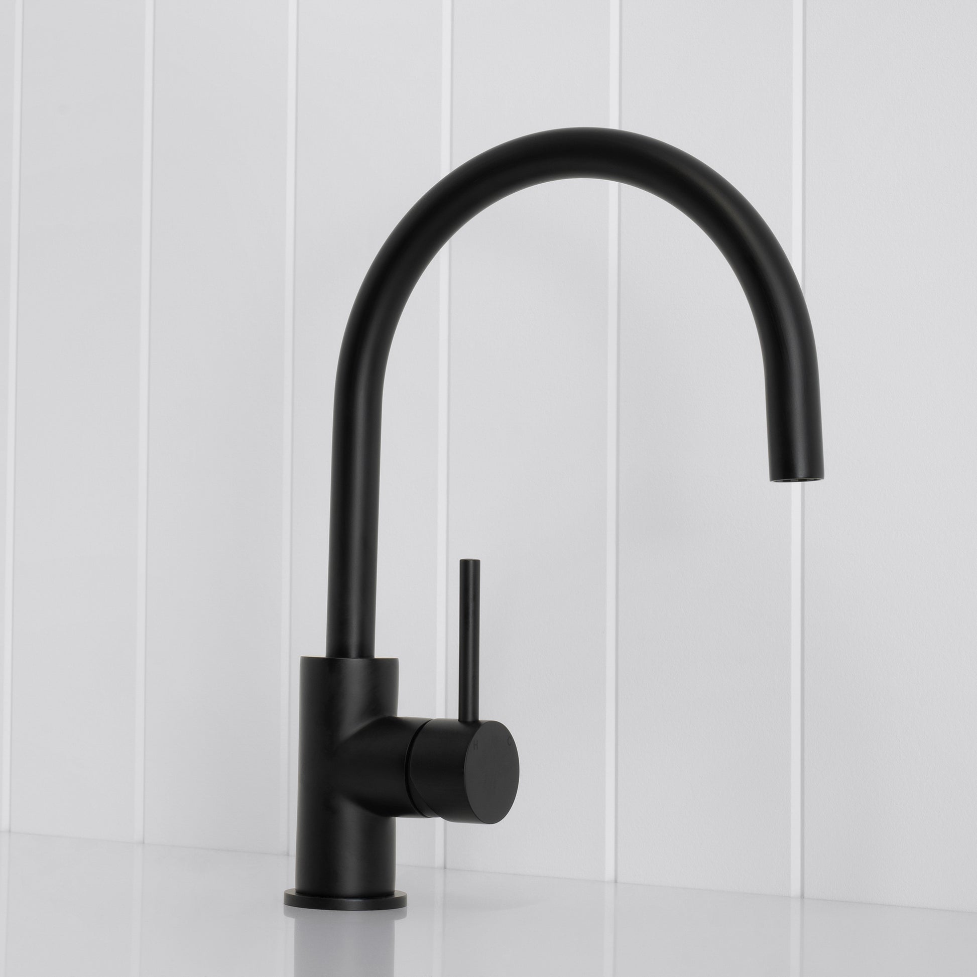 Como Kitchen Mixer Tap - Matte Black