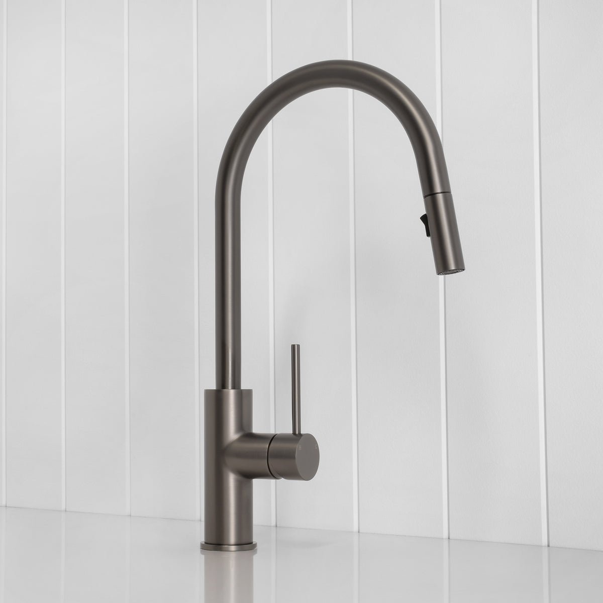 Porto Pull-Out Kitchen Mixer Gunmetal