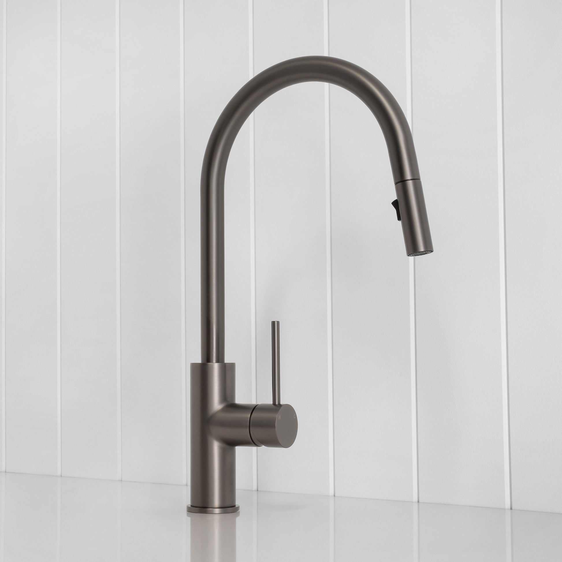 Porto Pull-Out Kitchen Mixer Gunmetal