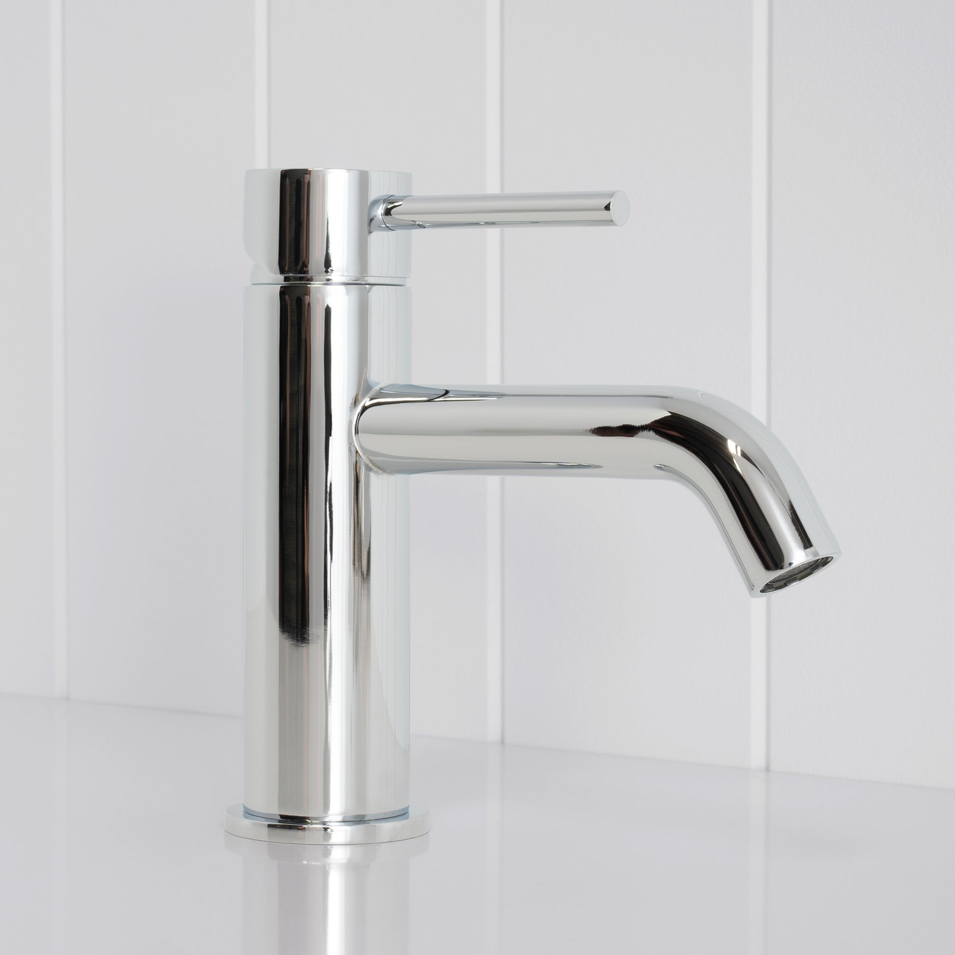 Vienna Short Basin Mixer Chrome