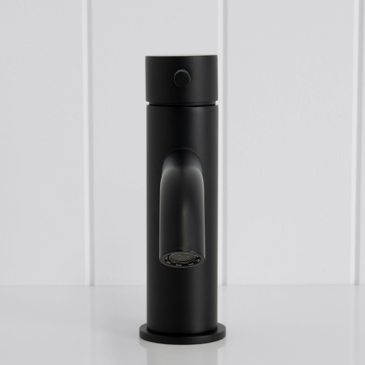 Vienna Short Basin Mixer Matte Black