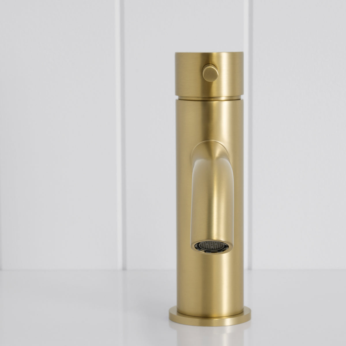 Vienna Short Basin Mixer Brushed Brass
