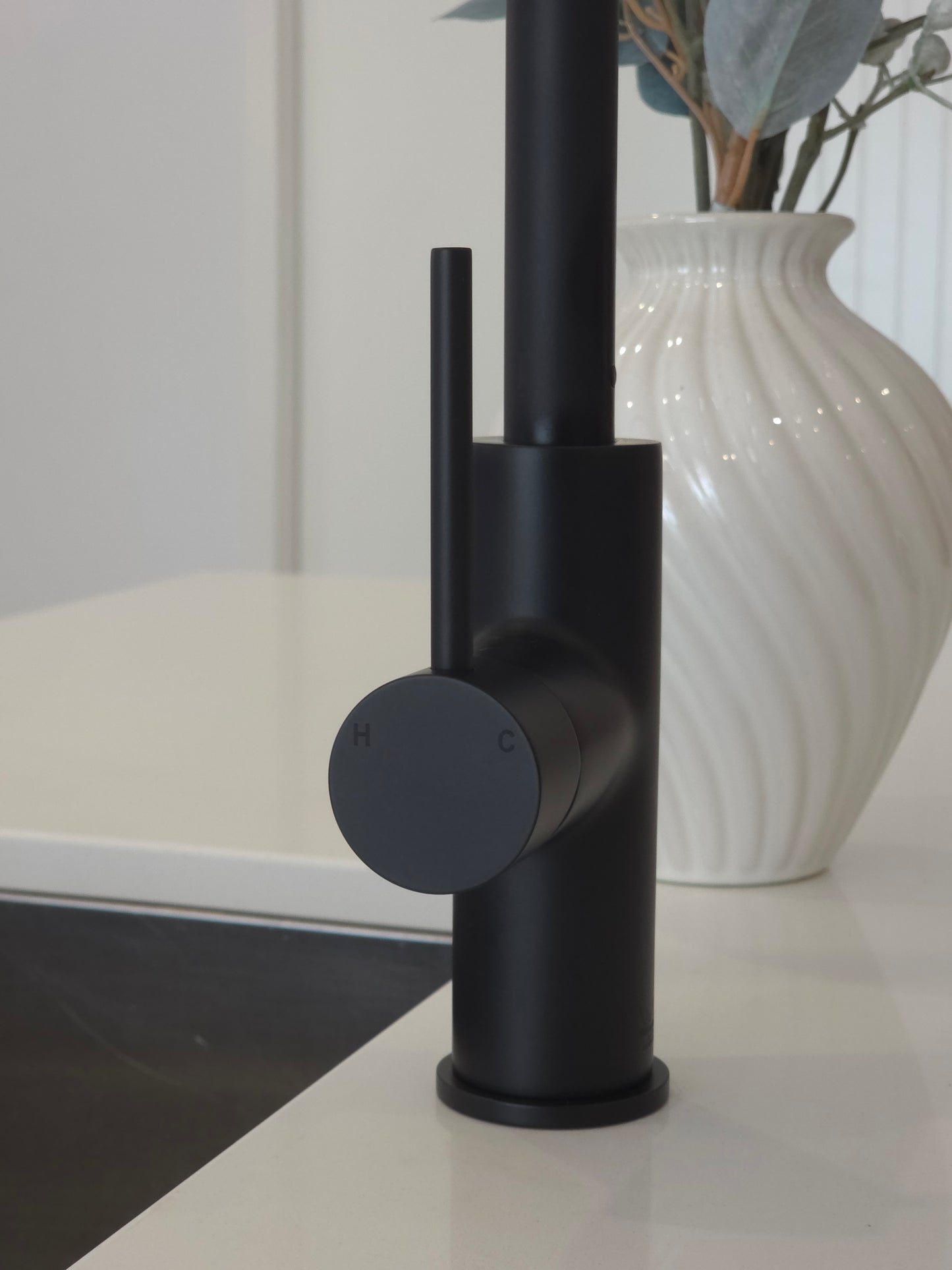 Porto Pull-Out Kitchen Mixer Matte Black