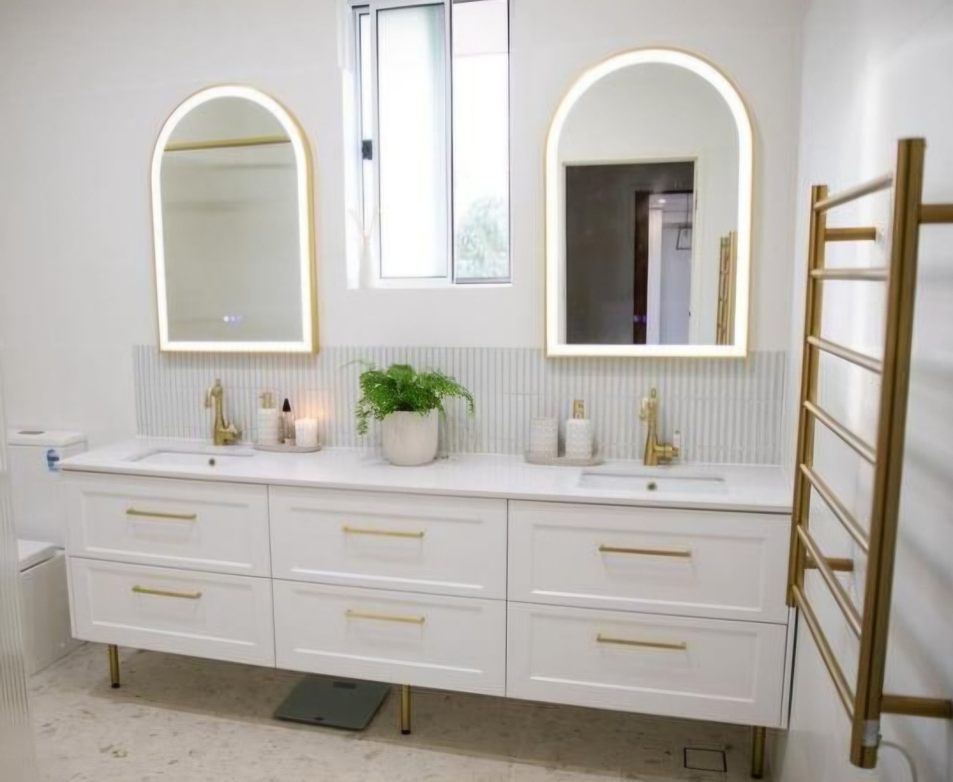 Framed Positano ~ Smart mirror