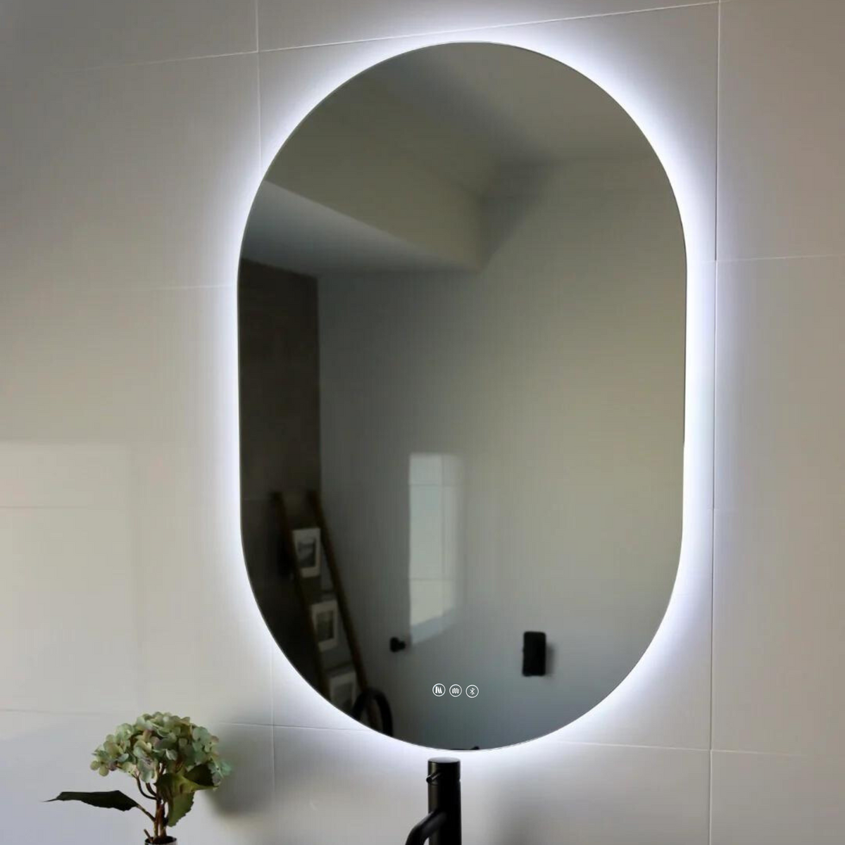 The Riviera (Lux edition) ~ Invogue Smart mirror