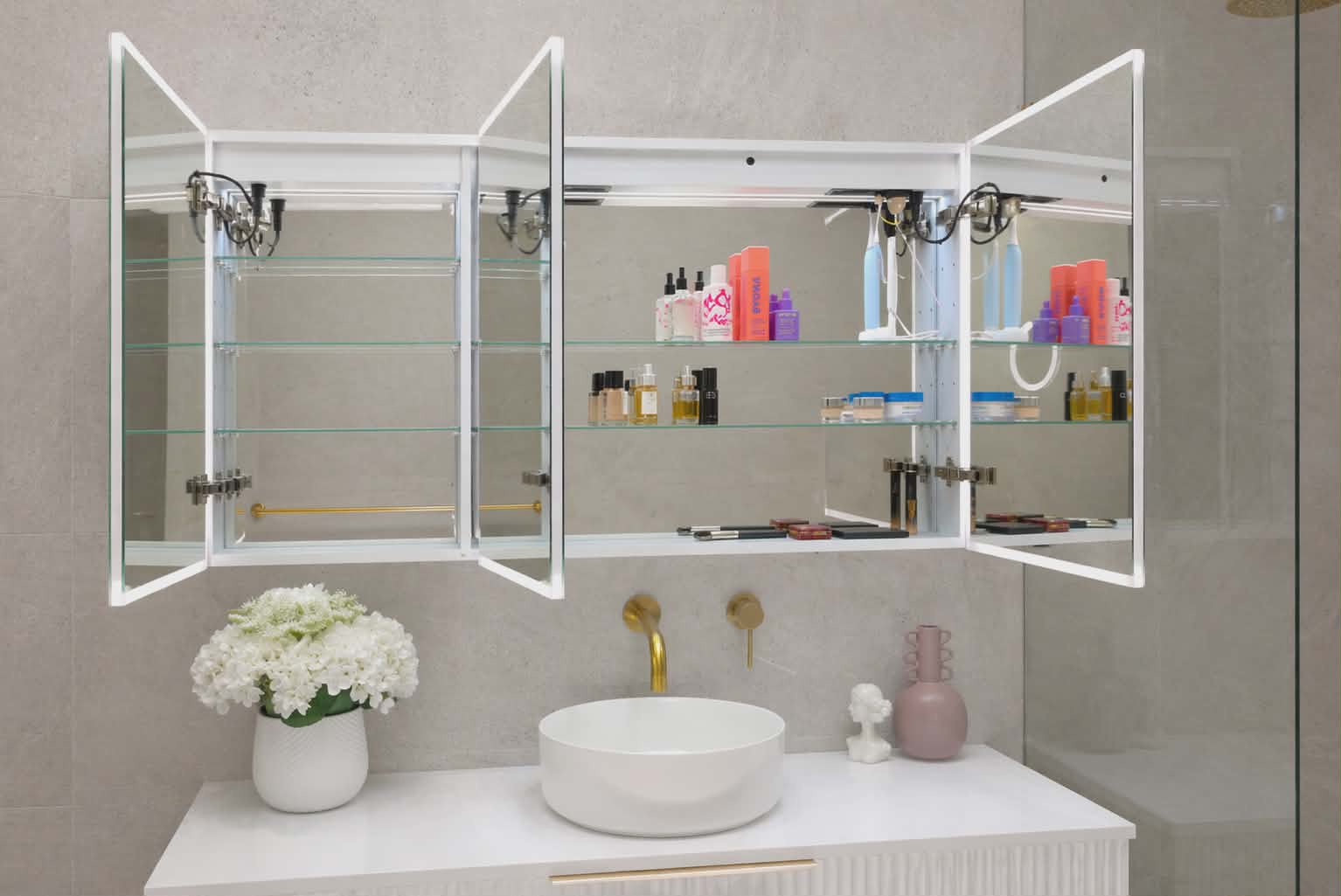 Frameless LED mirror cabinet with adjustable internal glass shelves