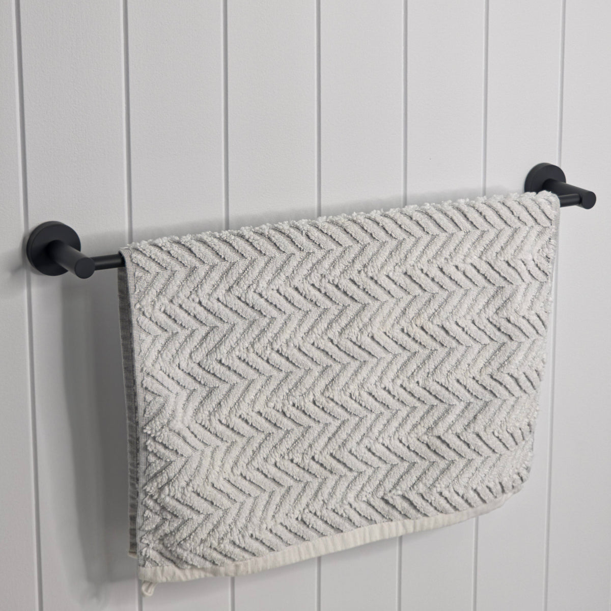 Provence 600mm Single Towel Rail Matte Black