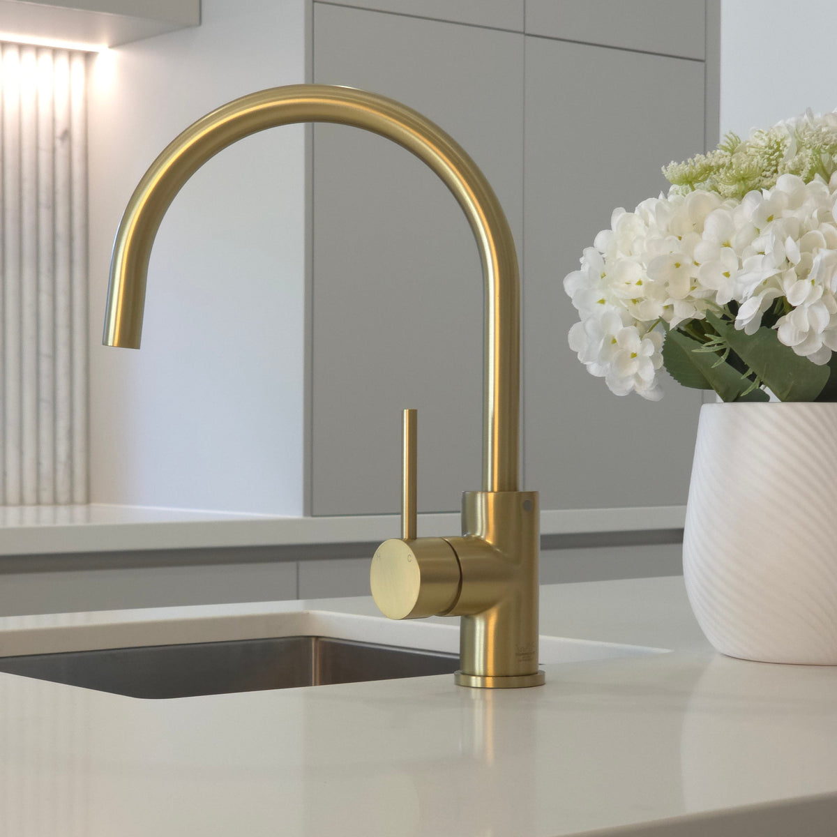 Como Kitchen Mixer Tap - Brushed Brass