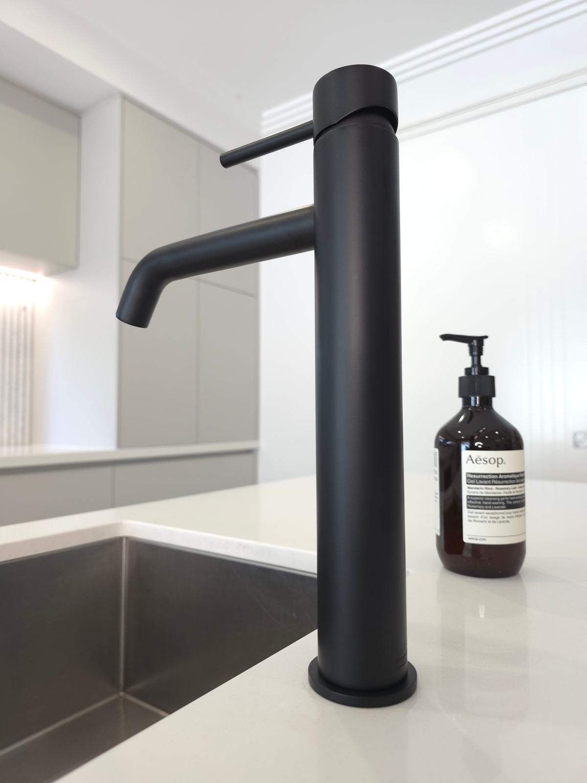 Vienna Tall Basin Mixer Matte Black