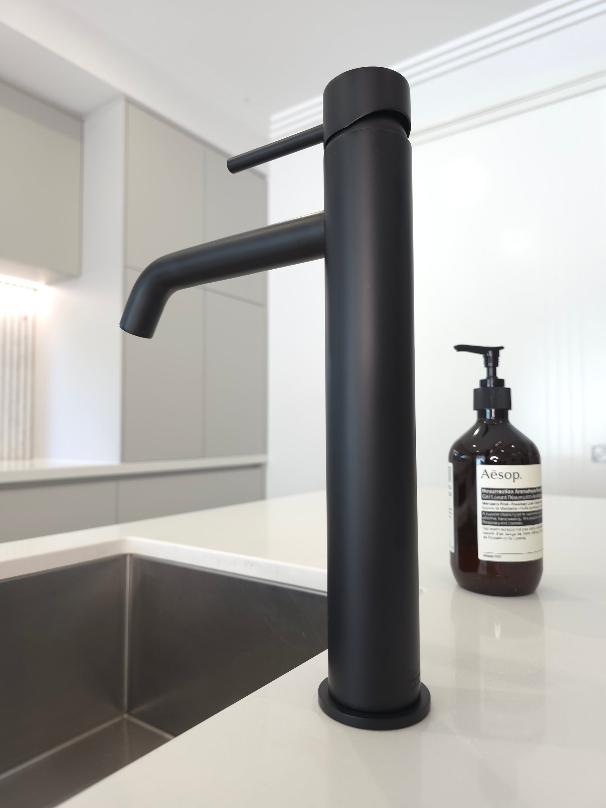 Vienna Tall Basin Mixer Matte Black