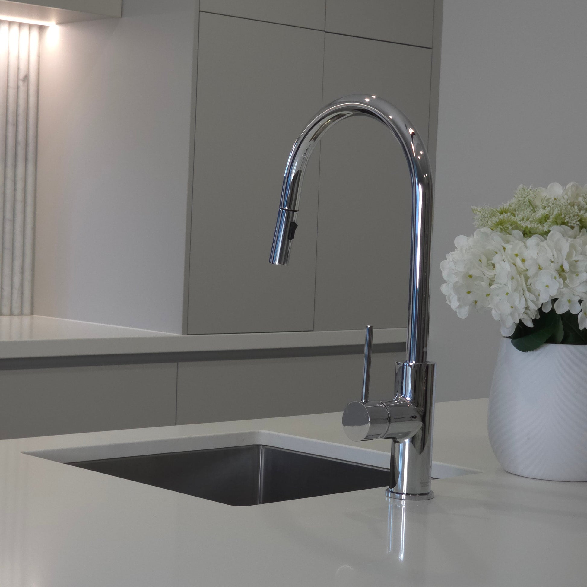 Porto Pull-Out Kitchen Mixer Chrome