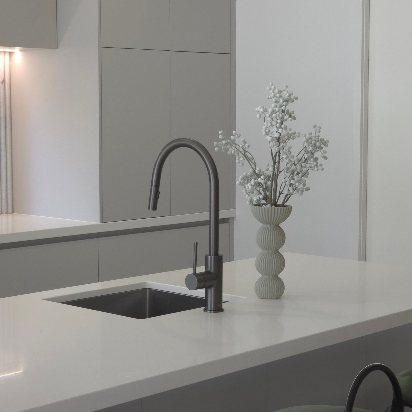 Porto Pull-Out Kitchen Mixer Gunmetal
