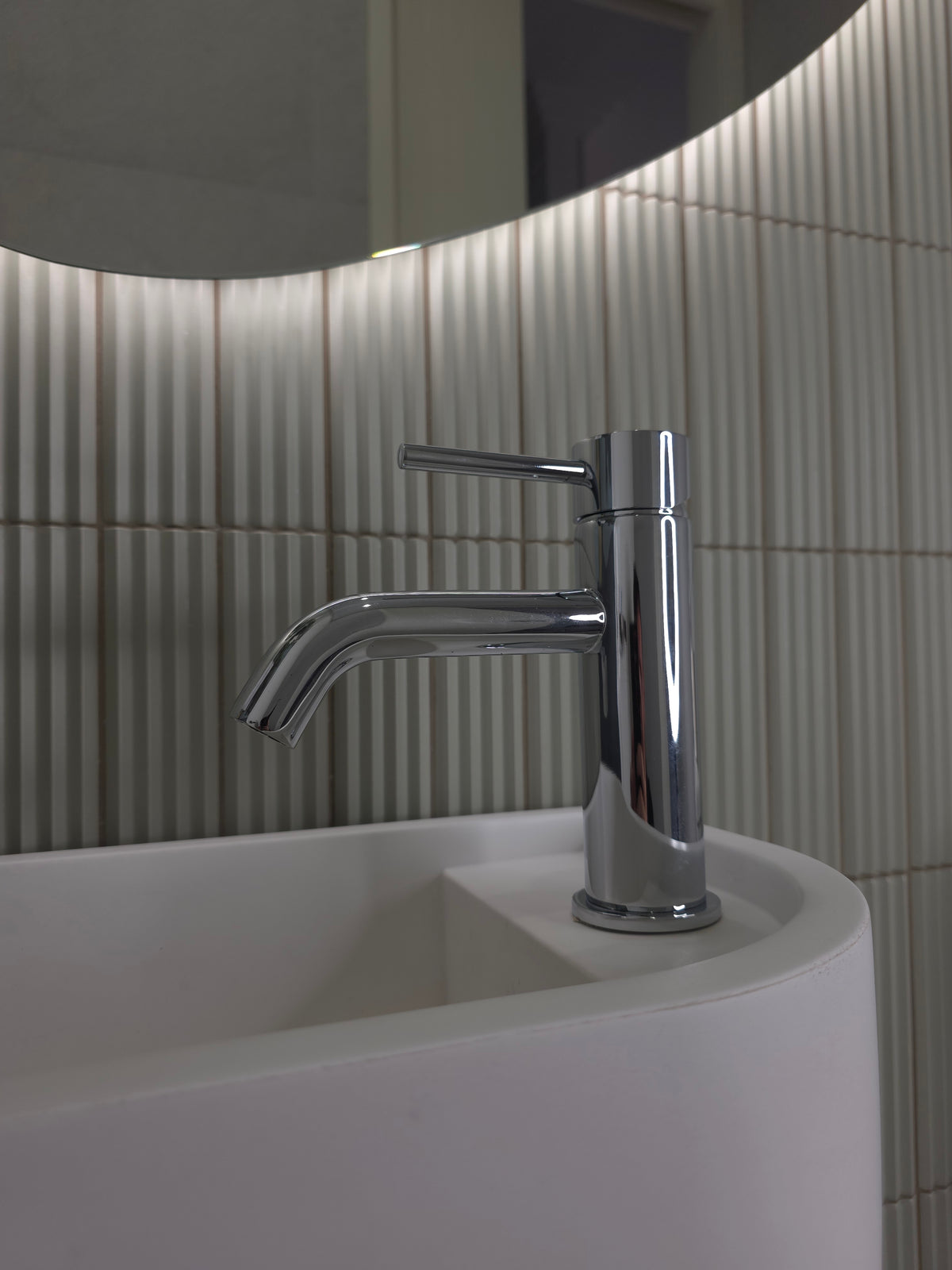 Vienna Short Basin Mixer Chrome