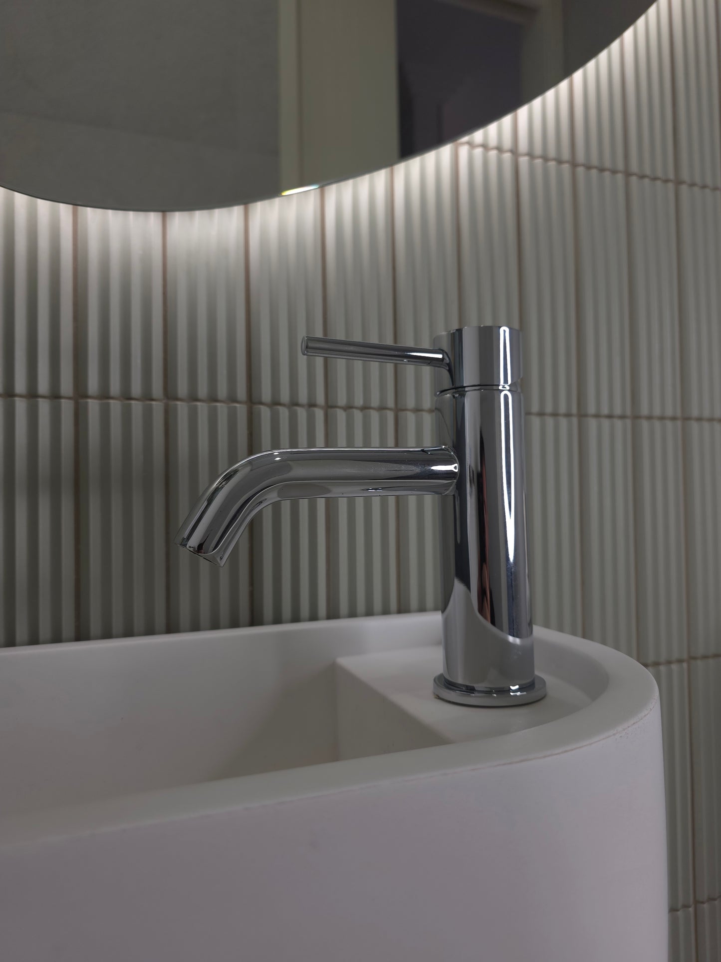 Vienna Short Basin Mixer Chrome
