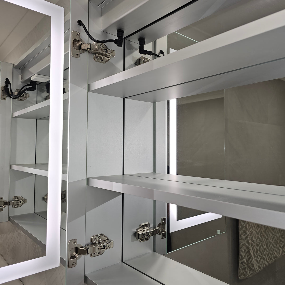 Milan Mirror Cabinet ~ (Lux)